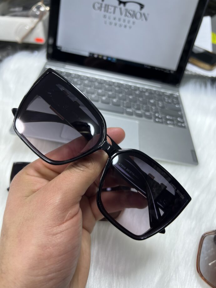 ⁦Lunettes luis vuttoun⁩ - الصورة ⁦2⁩