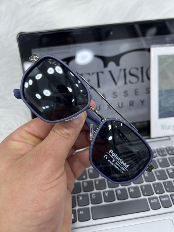 ⁦Lunettes rayban polarisé⁩ - الصورة ⁦2⁩