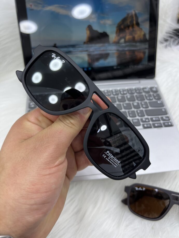 ⁦Lunettes rayban feraré⁩ - الصورة ⁦4⁩