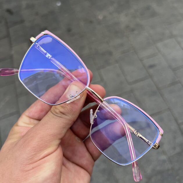 Lunette reposant